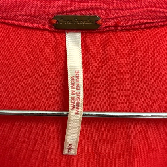 Free People Red Floral Embroidered Boho Tunic Top Small Long Sleeve Peasant - Picture 8 of 13